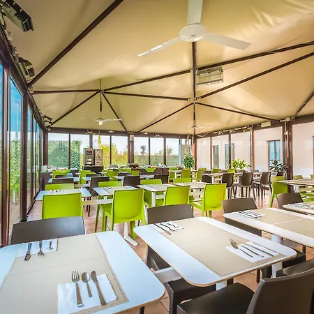 Una Hotels Occhiobello Отель Оккьобелло