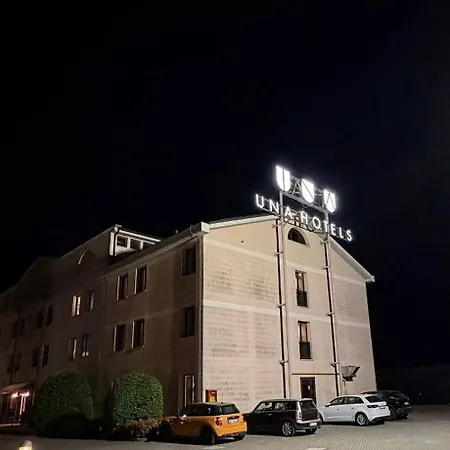 Una Hotels Occhiobello Отель Оккьобелло