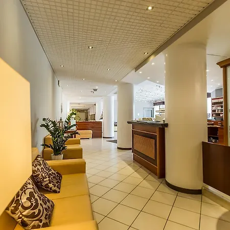 Una Hotels Occhiobello Отель