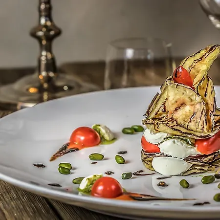 Una Hotels Occhiobello Отель 4*