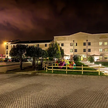 Una Hotels Occhiobello Отель