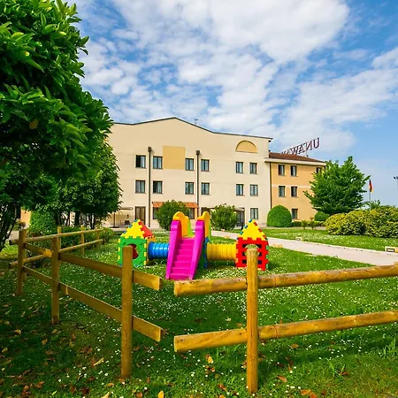 Una Hotels Occhiobello 4*