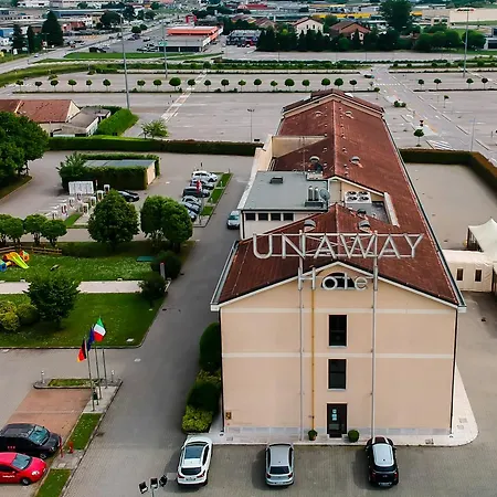 Отель Una Hotels Occhiobello Оккьобелло