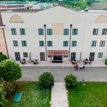 Una Hotels Occhiobello Оккьобелло