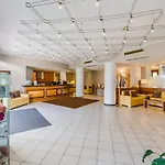 奥基奥贝洛乌娜威酒店 4* 奥基奥贝洛