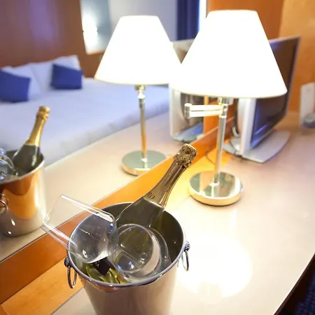 Una Hotels Occhiobello Szálloda