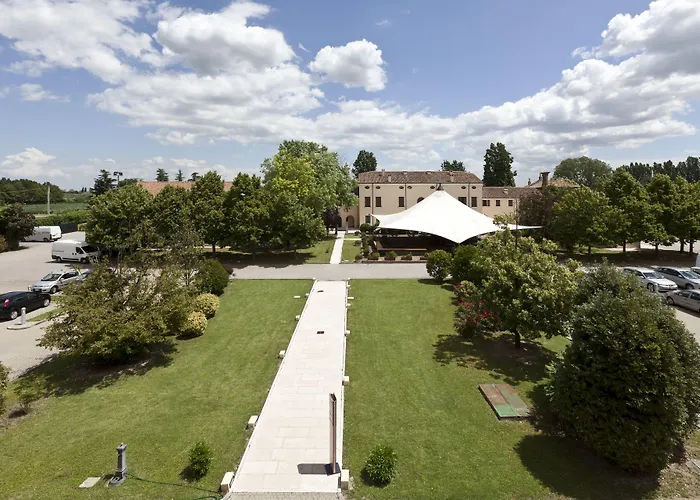 Una Hotels Occhiobello 4*