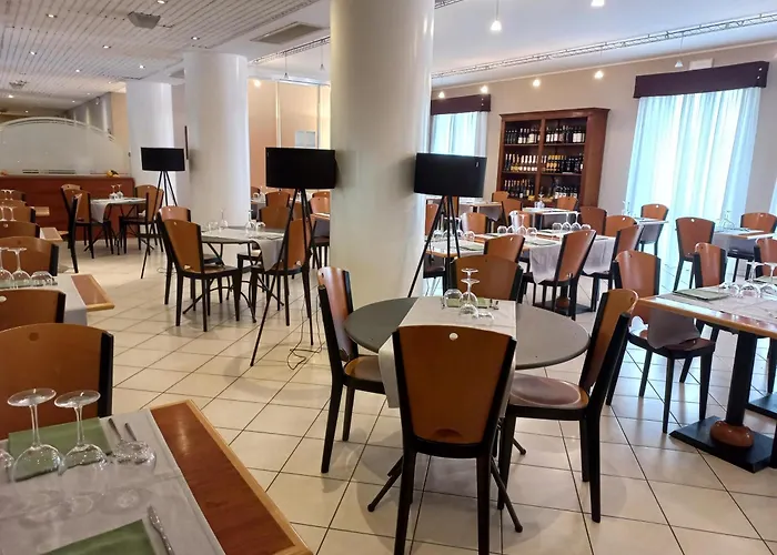 Una Hotels Occhiobello Hotel 4*